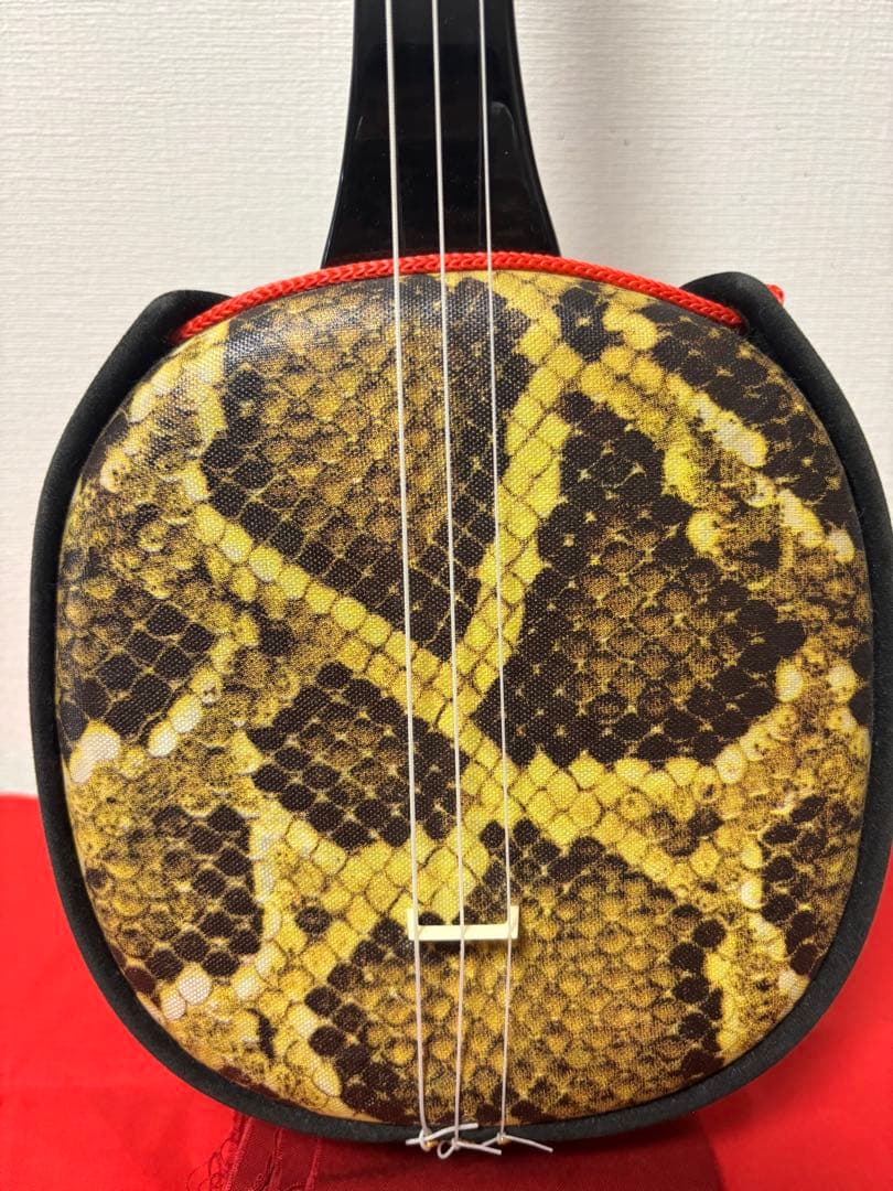 【美品】沖縄ちむぐくる三線　人工皮　初心者　送料込み　価格相談可