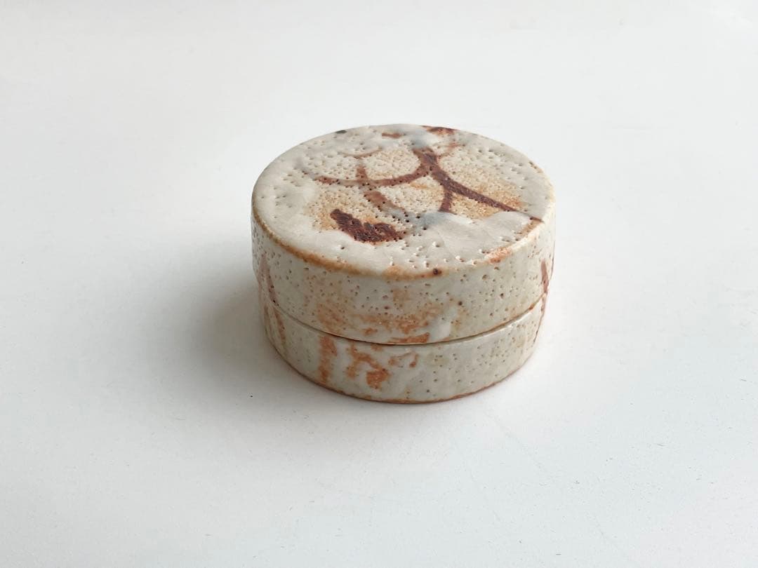 陶芸家　加藤光右衛門　志野　香合　志野焼　美濃　鵬雲斎書付　絵志野