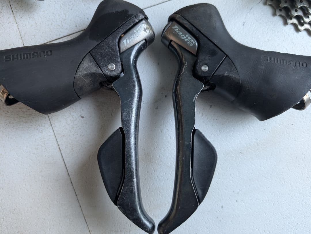 shimano tiagra 4700 10速