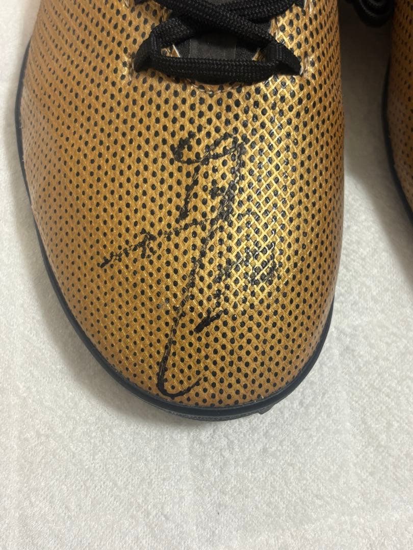 香川真司 直筆サイン入り adidas X Tango 17.3 TF 実使用