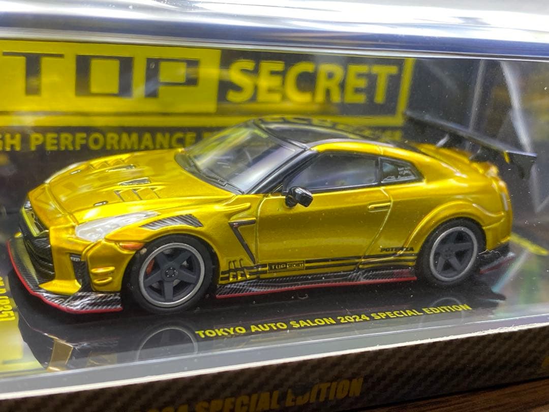 TOP SECRET Nissan GT-R ミニカー ゴールド