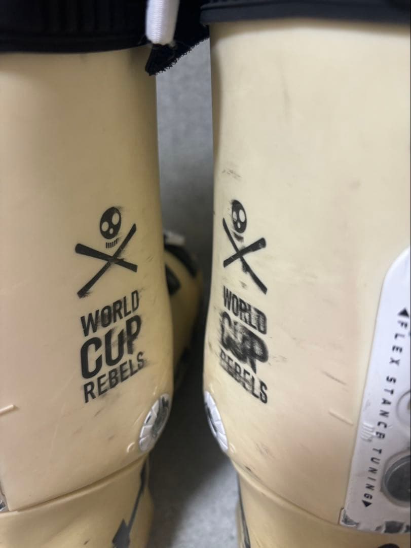 HEAD WORLDCUP REBELS B4 RDスキーブーツ