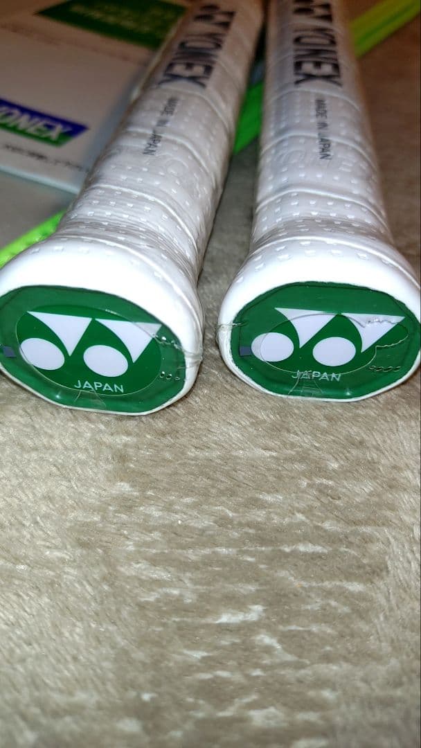 YONEX 100ZZ va 4U6 2本セット　バドミントンラケット