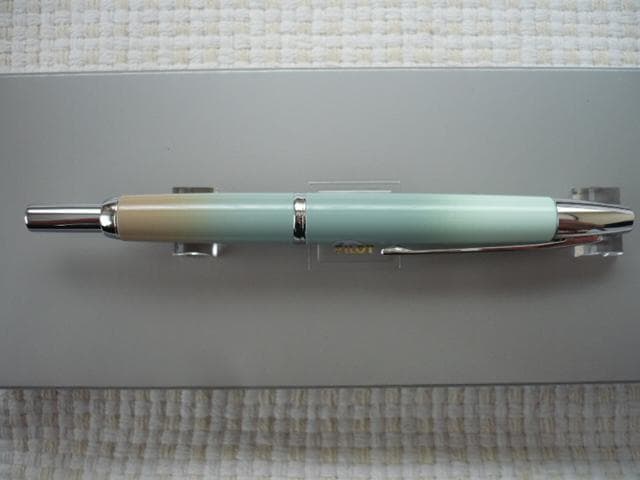 新品ナガサワ 東川崎ハーバーミントシルバー キャップレスデシモ 万年筆パイロット