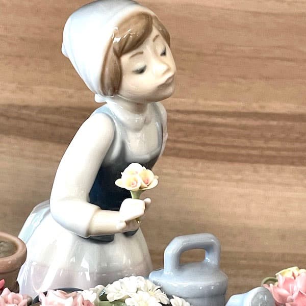 リヤドロ　公園通りの花屋さん　フィギュリン　LLADRO 人形　ポーセリン