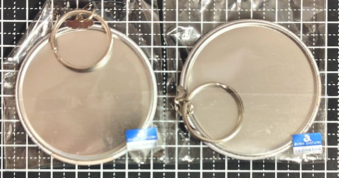 ユーリ‼︎! on ICE ホテルコラボ 缶キーホルダー ヴィクトル&勇利セット