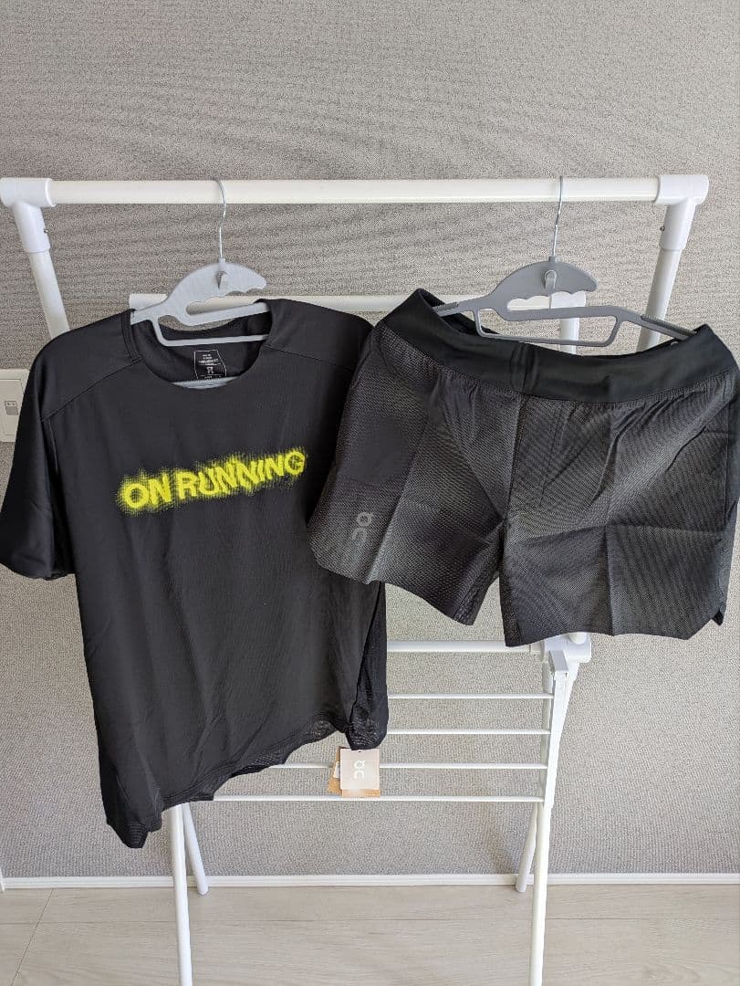 ON RUNNING PERFORMANCE-T LUMOS ジャージ上下セット