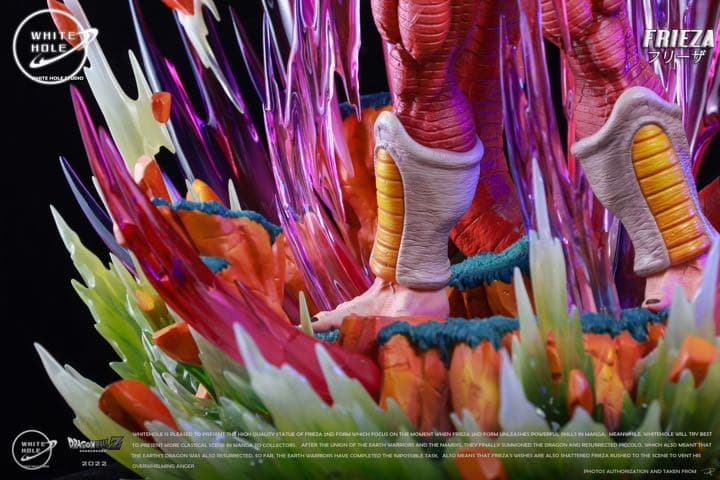 ホワイトホールスタジオ　フリーザ　第二形態　ドラゴンボール　フィギュア