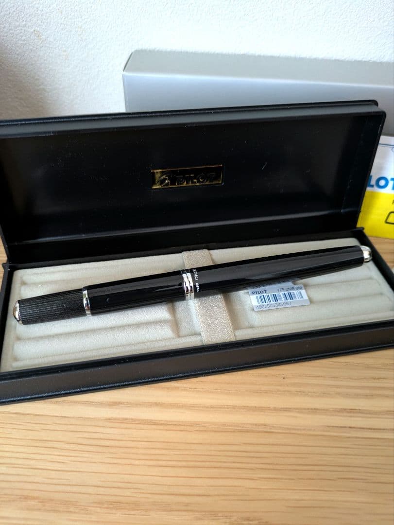 【箱付き】キャップレス フェルモ ブラック M 回転式 廃盤