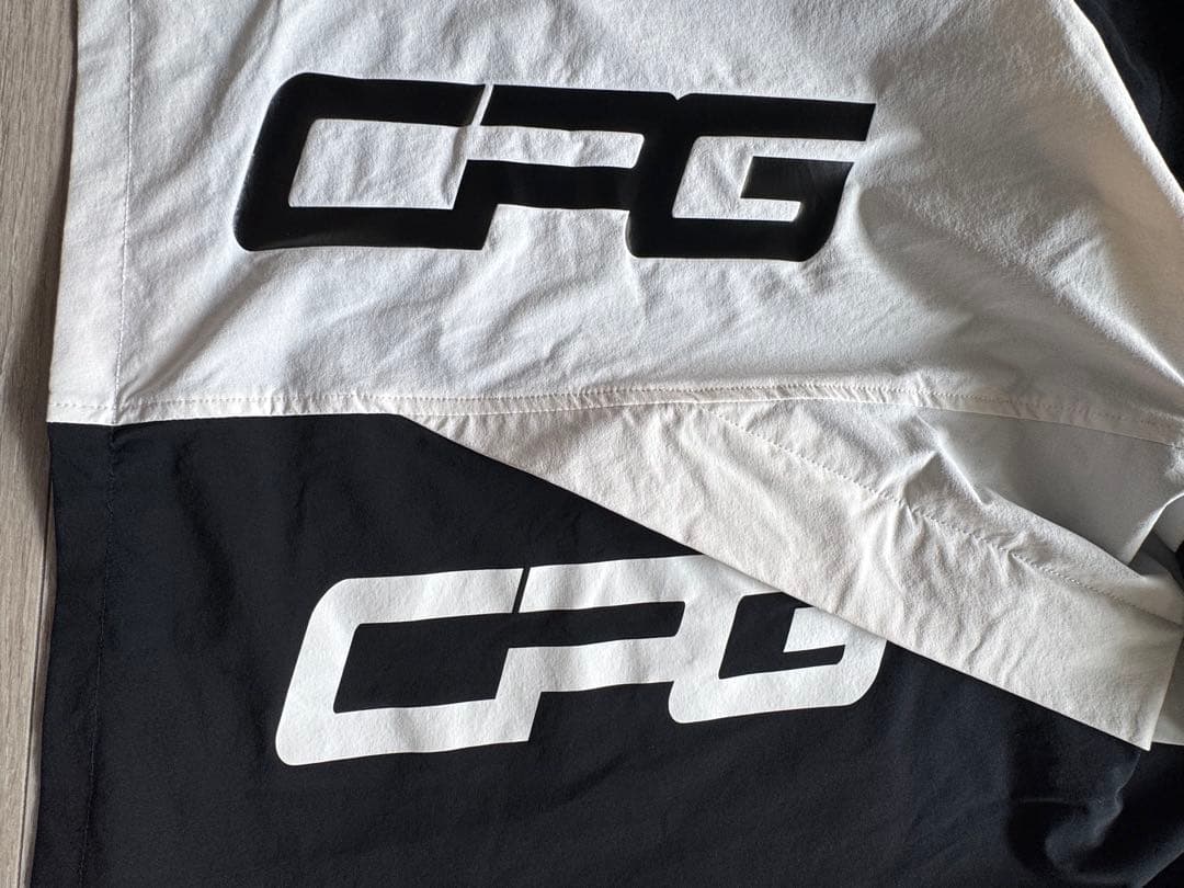 【新品同様】CPGゴルフ　レインウェア　防寒ウェア　上下　ブラックホワイト　XL