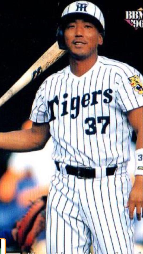 阪神タイガース　本物実使用　ヘルメット 背番号37番