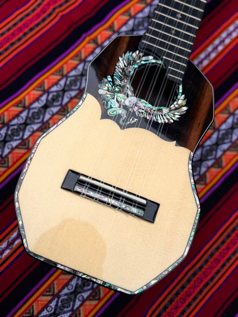 新品　未使用　チャランゴ　フォルクローレ　charango コンドル　ケーナ
