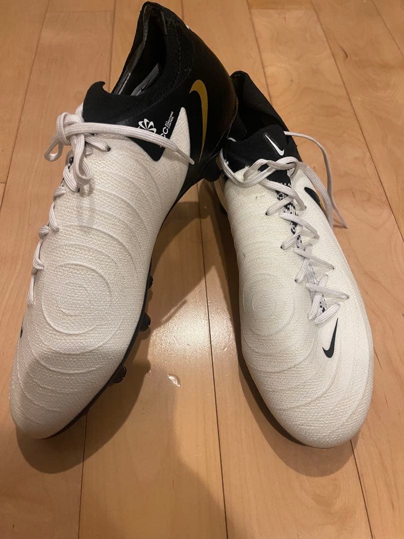 Nike Phantom GT サッカーシューズ ホワイト/ブラック/ゴールド