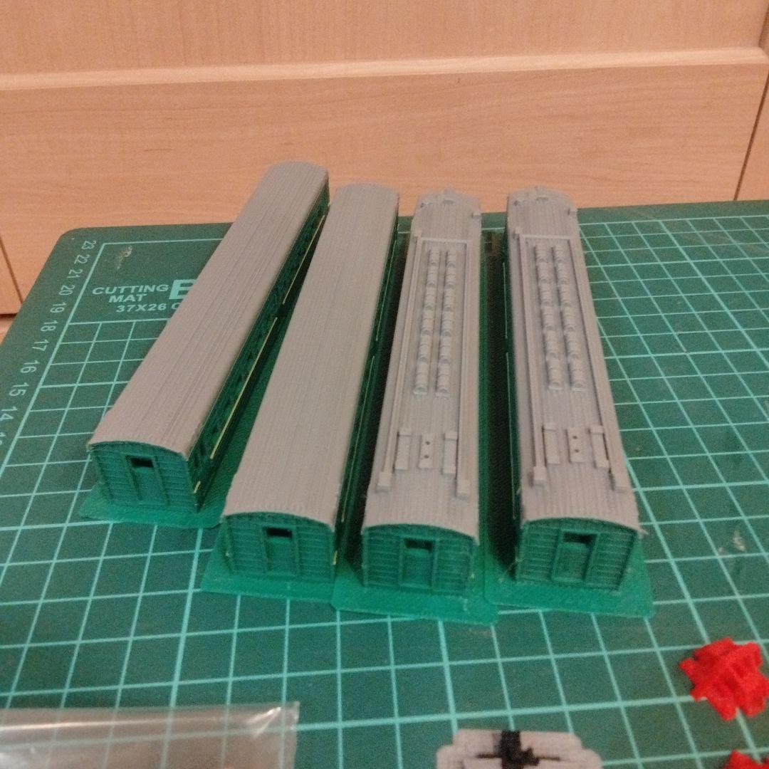 ソ連・ロシア　ER22V近郊電車　鉄道模型（Nゲージ）キット　4両セット