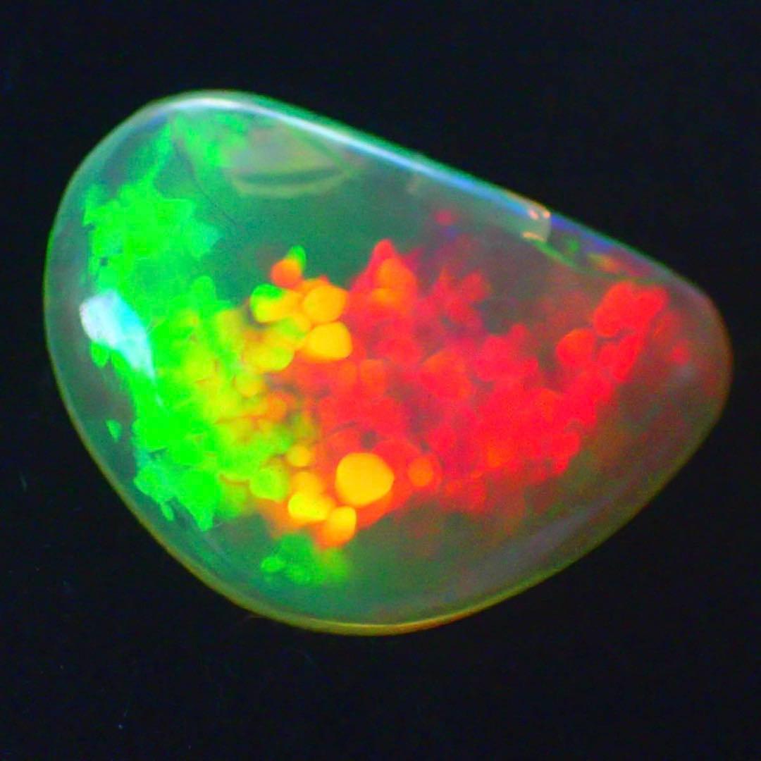 天然ハニカムオパール　特大9.252ct サイズ20.5-14.4-5.3mm