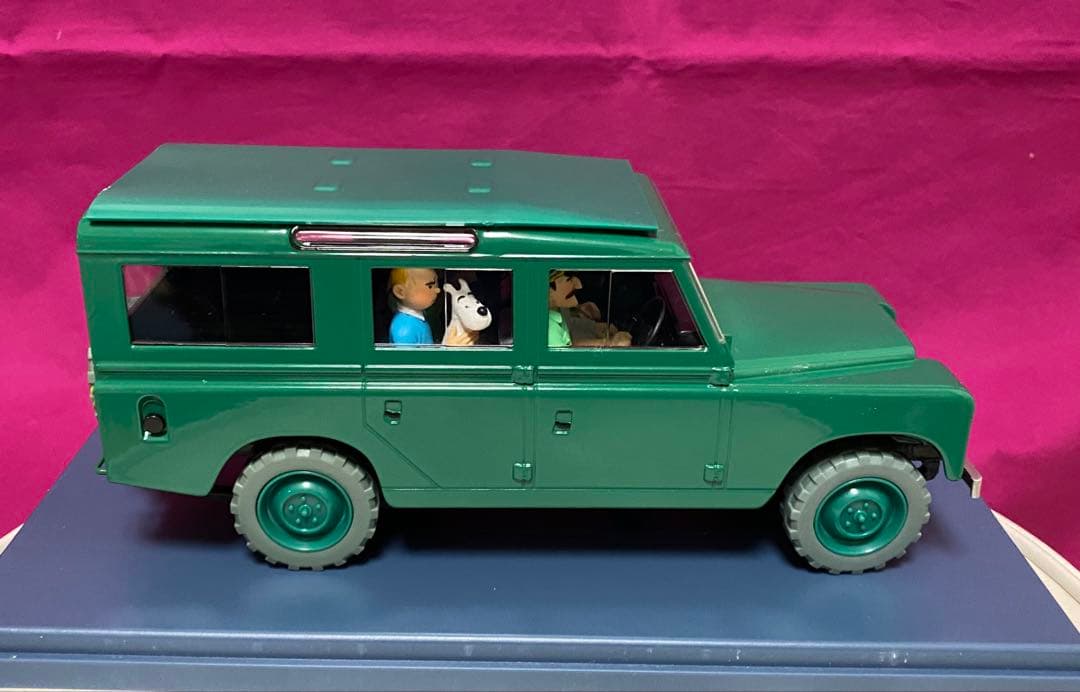 【タンタンTintinの車 LAND-ROVER ランドローバー 1/24】