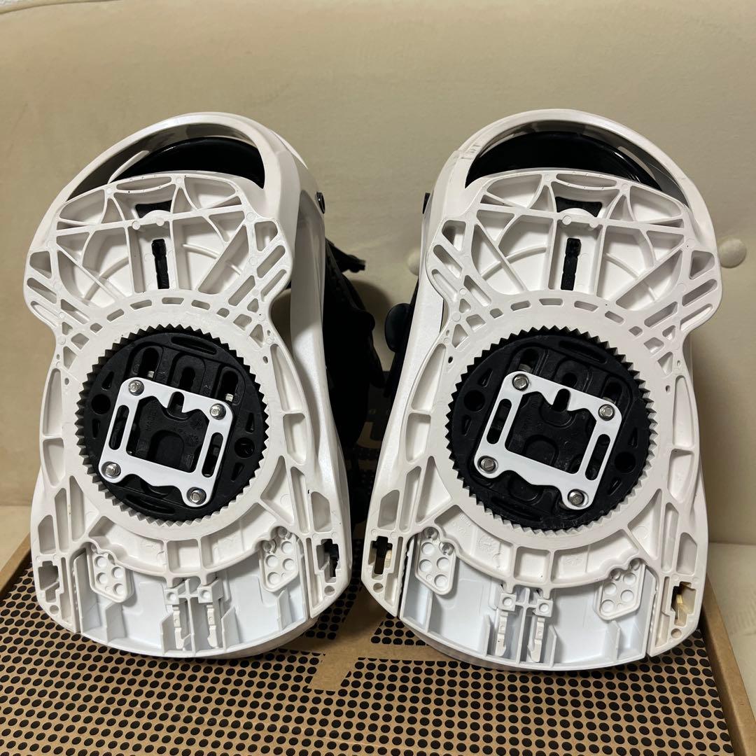 SALOMON rhythm スノーボードビンディング