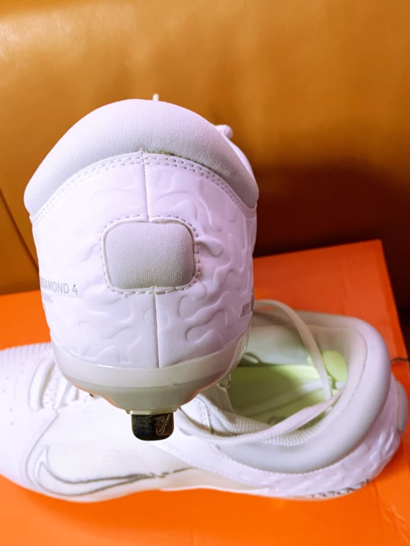 新品★USA国内限定発売モデル☆NIKE★Hyperdiamond 4★28cm