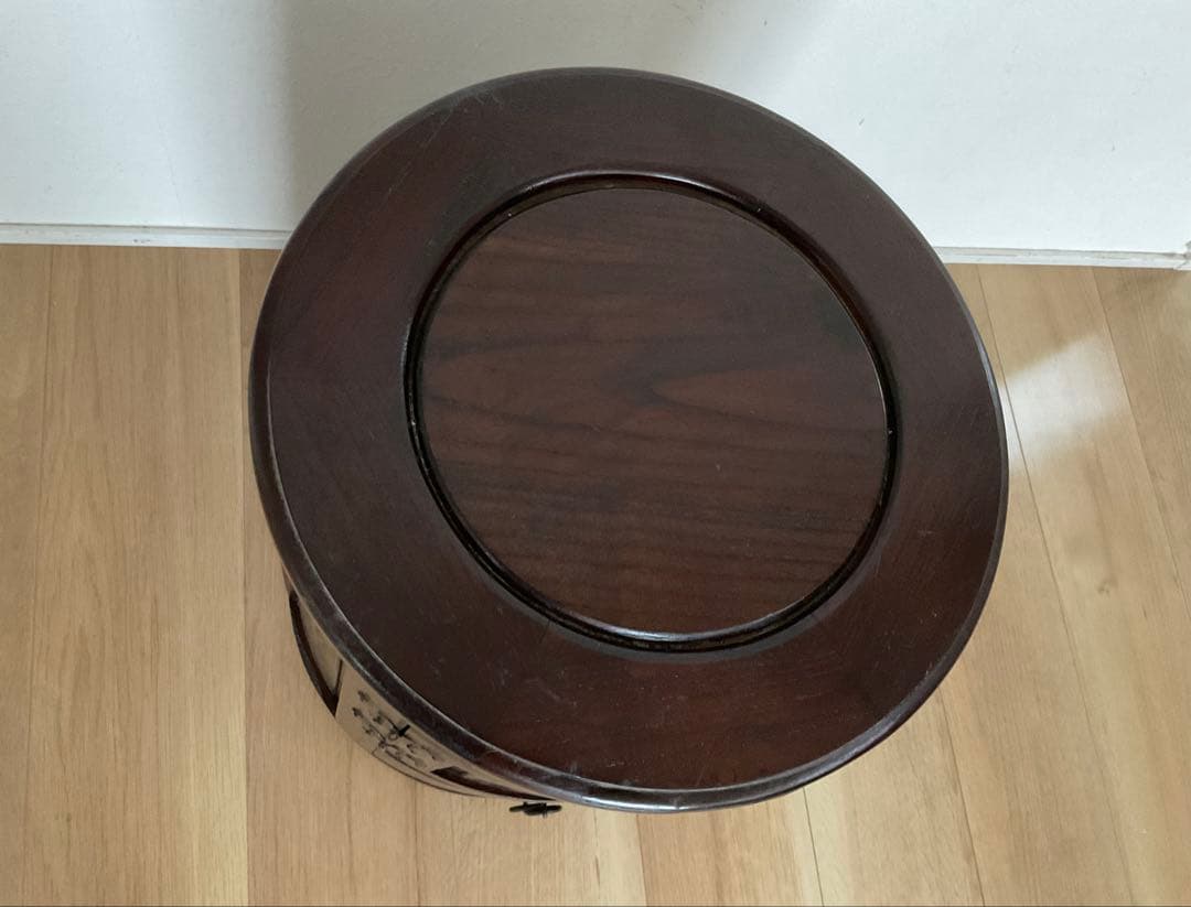 李朝家具　丸型スツール　蝶　蝶番　小引き出し付き　収納　椅子　サイドテーブル