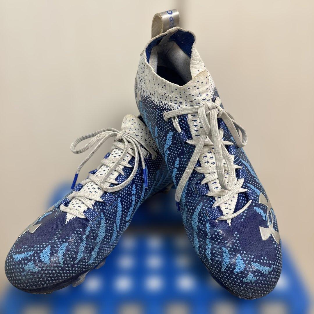 UA“SPOTLIGHT LUX MC“ホワイト/カロライナブルー 26㌢