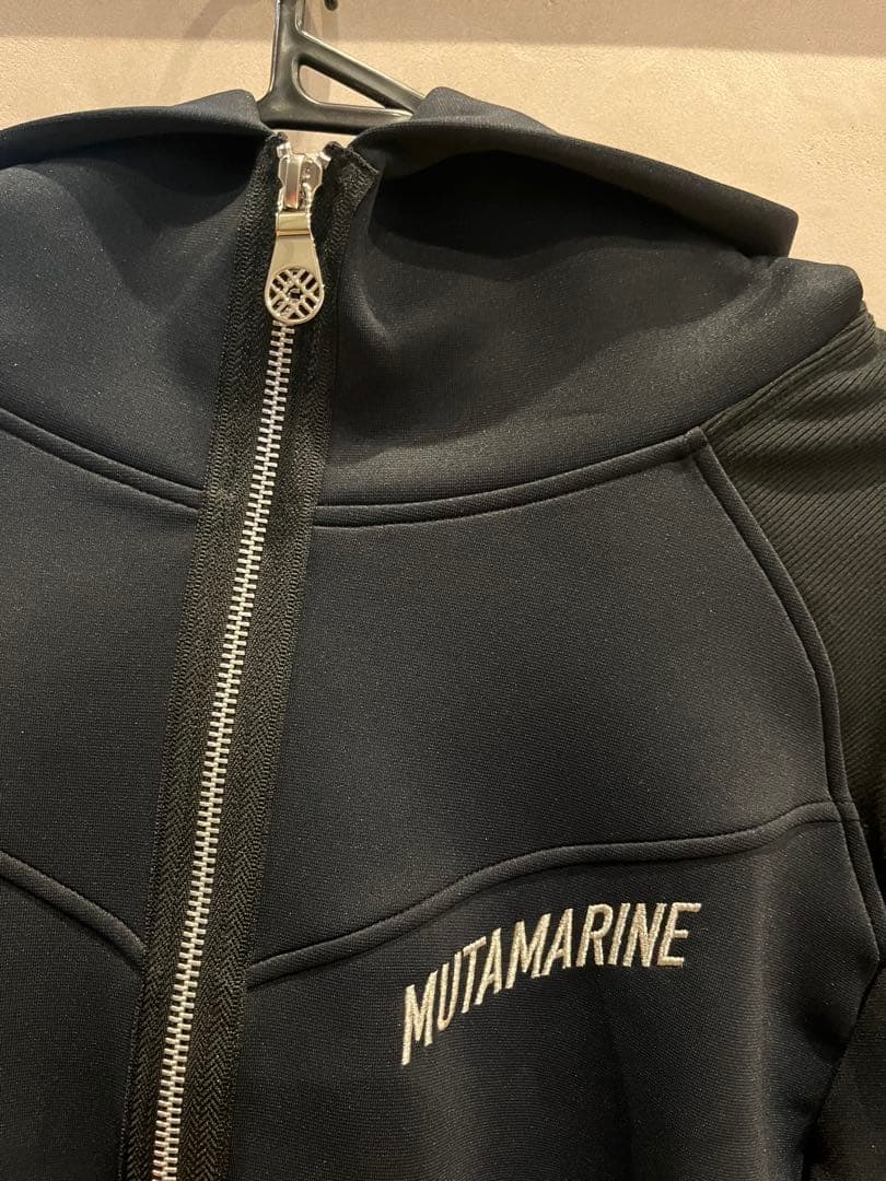 【新品未使用】muta MARINE ゴルフ セットアップ 黒 5 M オシャレ