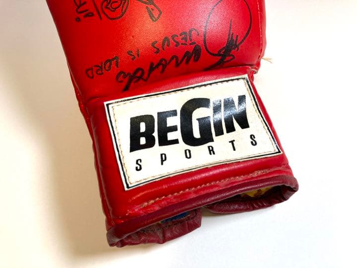 K-1ファイター 7名のサイングローブ