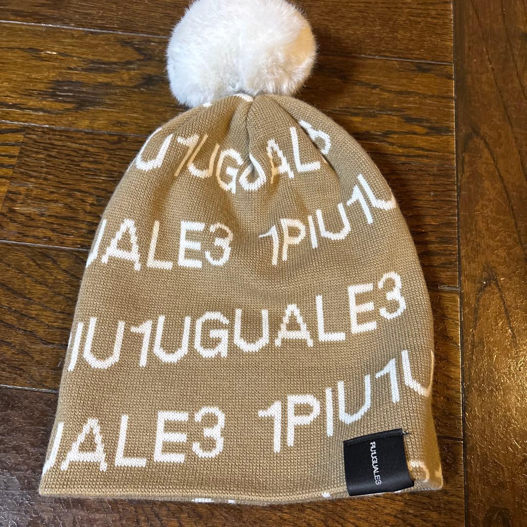 1PIU1UGUALE3ウノピゥウノウグァーレトレ ニットキャップ　フリーサイズ
