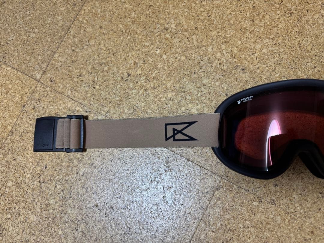 REVOLT SUPER LIGHT FRAME 24-25モデル　美品