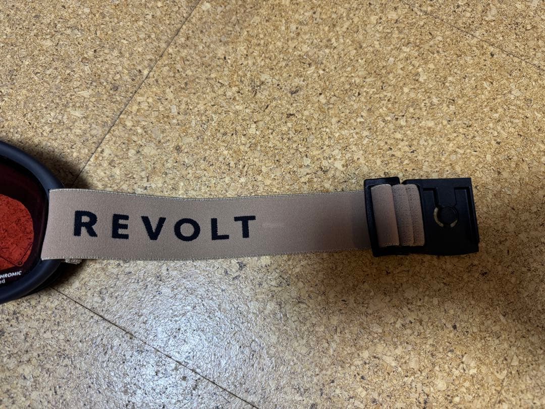 REVOLT SUPER LIGHT FRAME 24-25モデル　美品