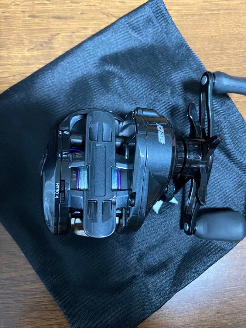 Cheetah 中華DCベイトリール 黒/紫 収納袋付き