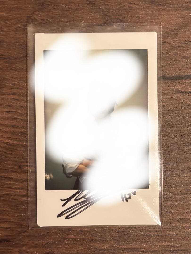 ARTMS ヒジン 直筆 サイン ポラロイド
