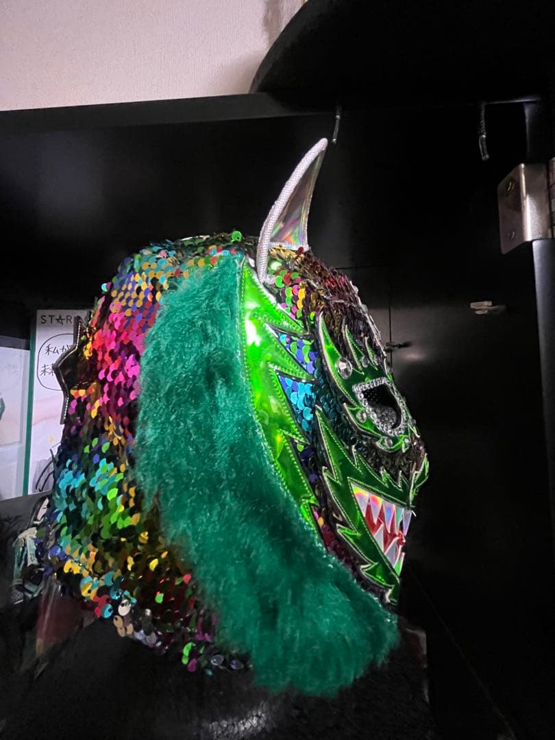 スターダム上谷沙也選手 クイーンズクエスト時代オーバーマスク 直筆サイン生写真