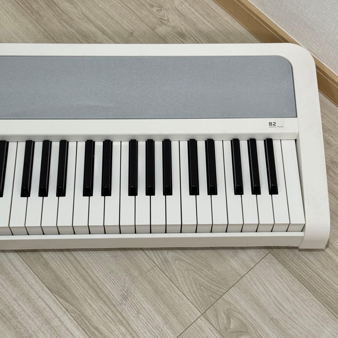 KORG 電子ピアノ B2 21年製 ホワイト スタンド付き 送料込み