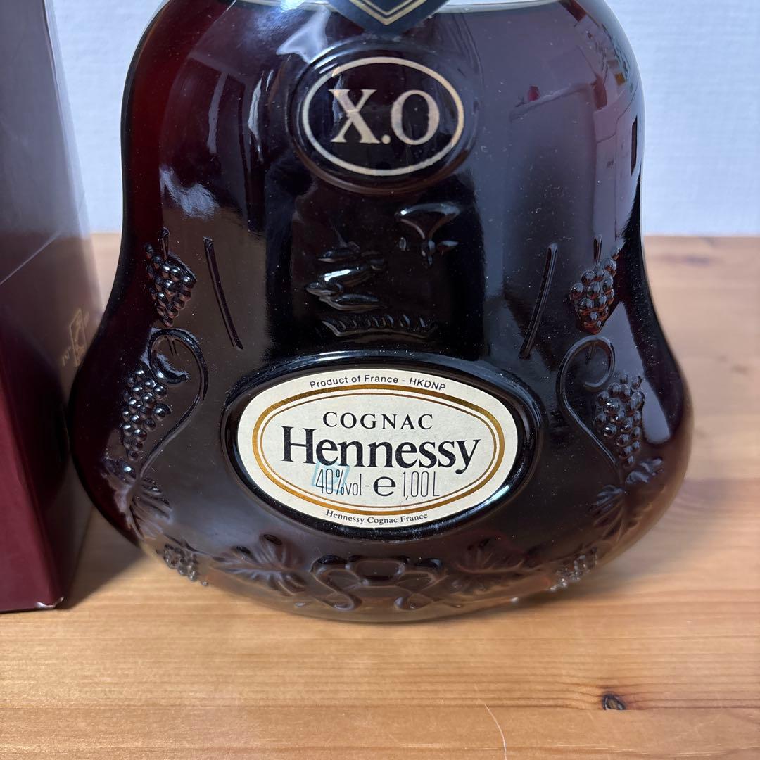 ヘネシー XO 1000ml 金キャップ クリアボトル 箱付　コニャック　❶