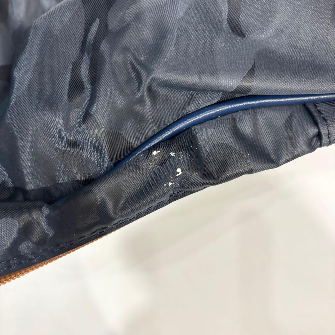 新品バーニーズニューヨーク　さりげない上品なネイビーカモ柄高機能クラブケース限定