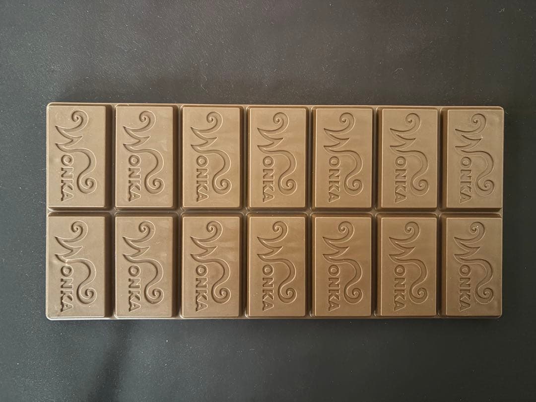 チャーリーとチョコレート工場　Wonka Bar 映画プロップ　ウォンカバー