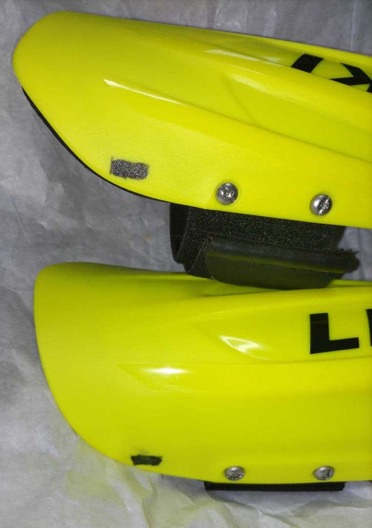 未使用保管品 LEKI レキ アームガード ネオンイエロー