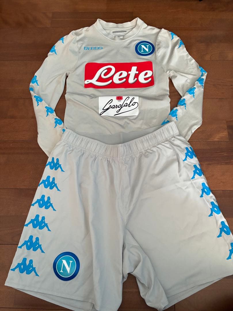 ナポリ Kappa 長袖シャツとショーツセット