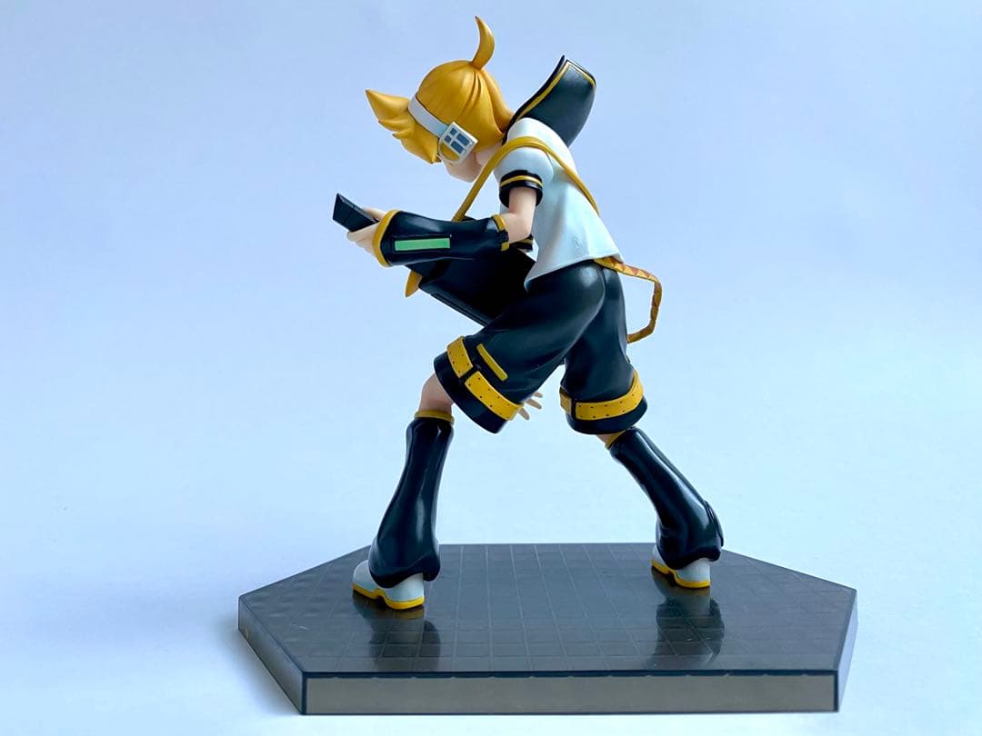 キャラクターボーカルシリーズ02 鏡音レン 1/8スケール PVC塗装済み完成品