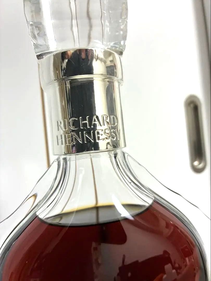 Hennessy リシャール ヘネシー コニャック 700ml 箱・シリアル付