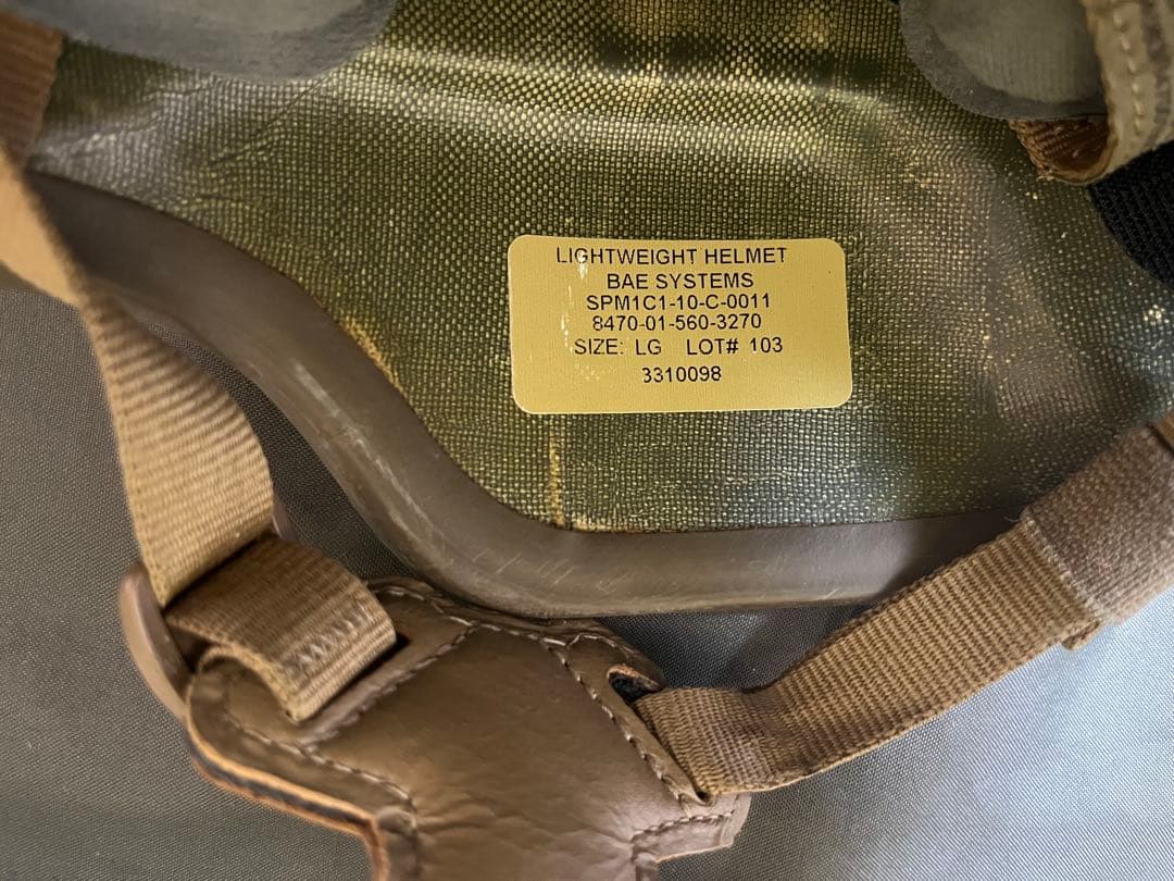 実物 放出品 アメリカ海兵隊 ヘルメット