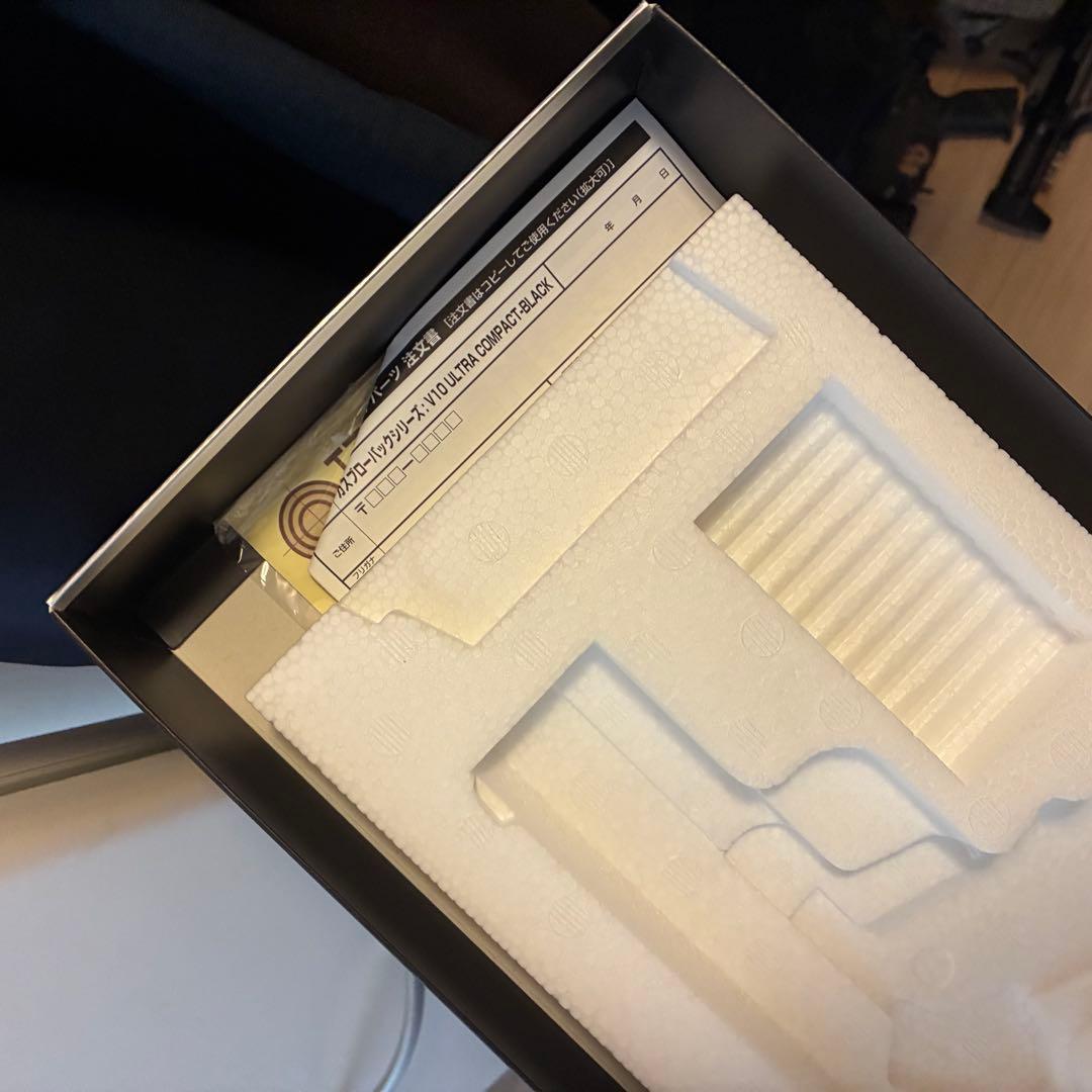 東京マルイ　V10 ウルトラコンパクト　BK