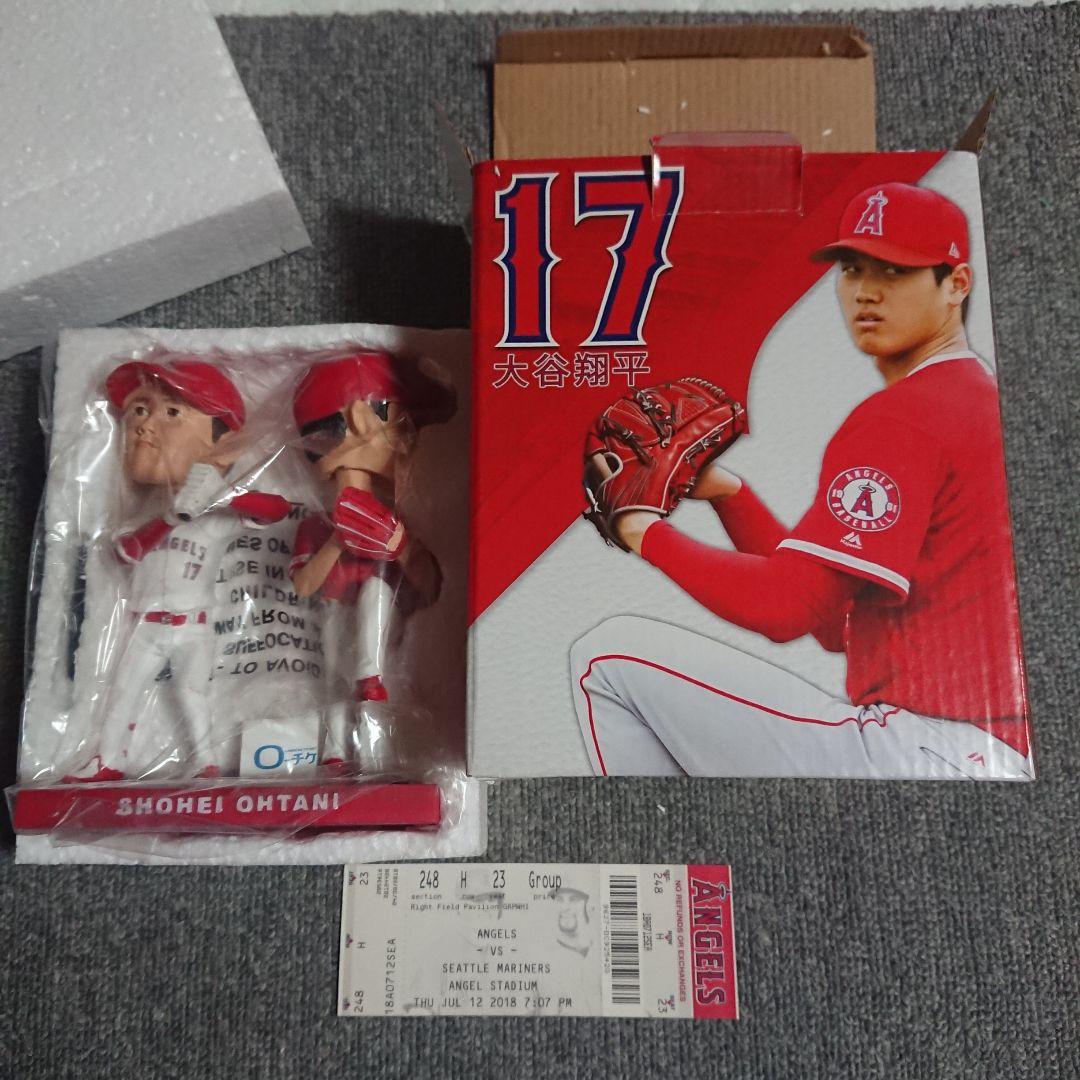 9【チケット付】大谷翔平 二刀流 ダブル・ボブルヘッド フィギュア/首振り人形