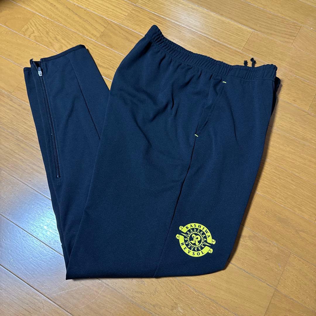 柏レイソル　アンセムジャケット上下セット　移動着　公式ウェア