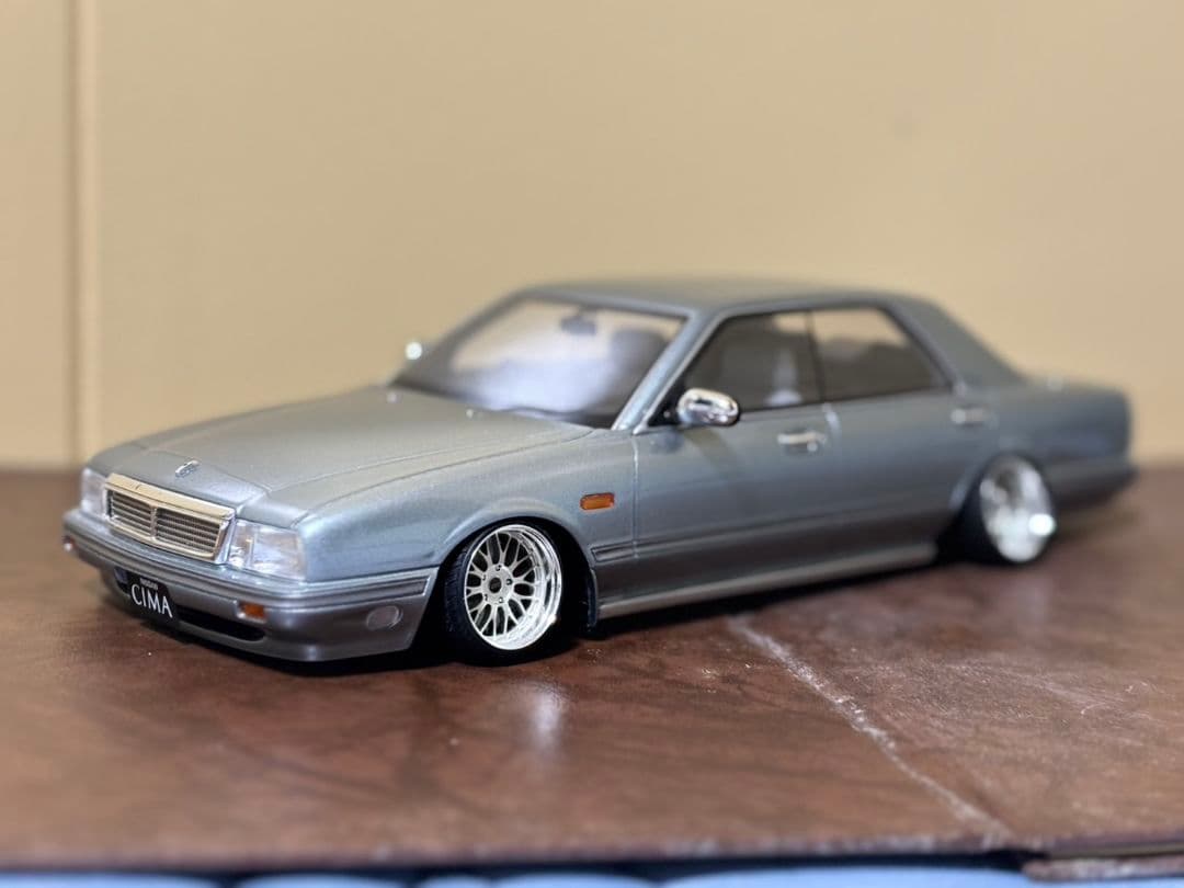 希少！31シーマ 1/18 samurai CIMA シルバー レジンモデル