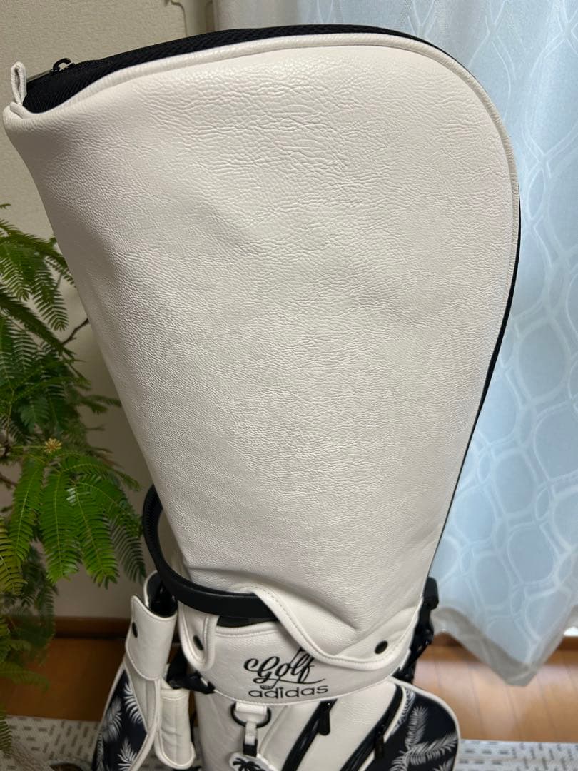 アディダスゴルフ キャディバッグ スタンド式 8.5型 4分割