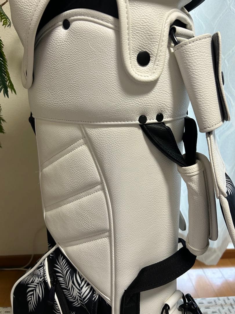 アディダスゴルフ キャディバッグ スタンド式 8.5型 4分割