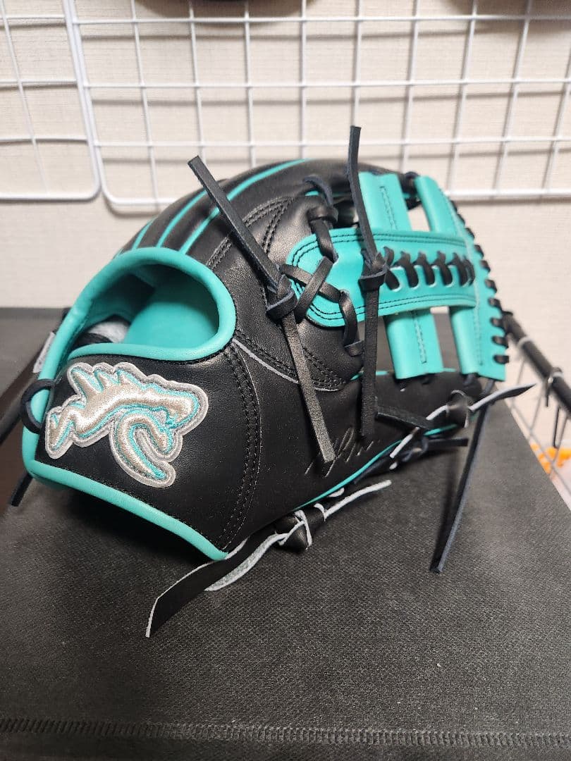 RYU 限定グローブ