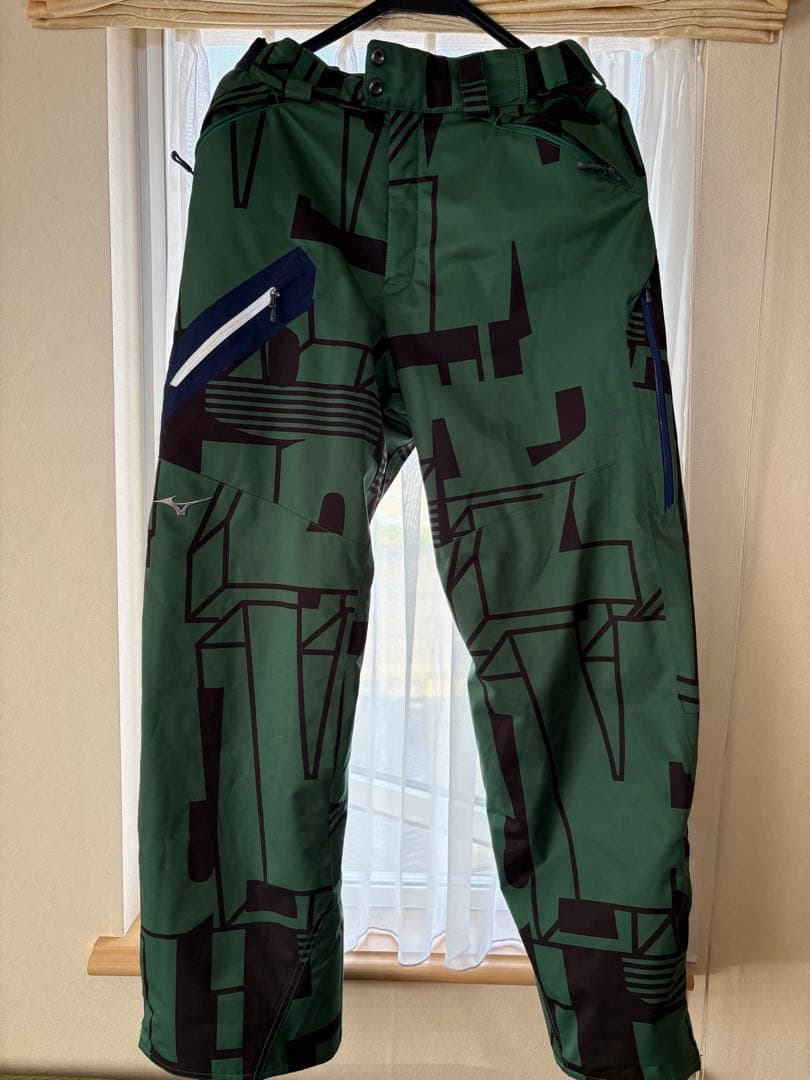 よ*ん様 ミズノ　スキーウェア上下セット　Lサイズ　早い者勝ち‼️ 即購入OK