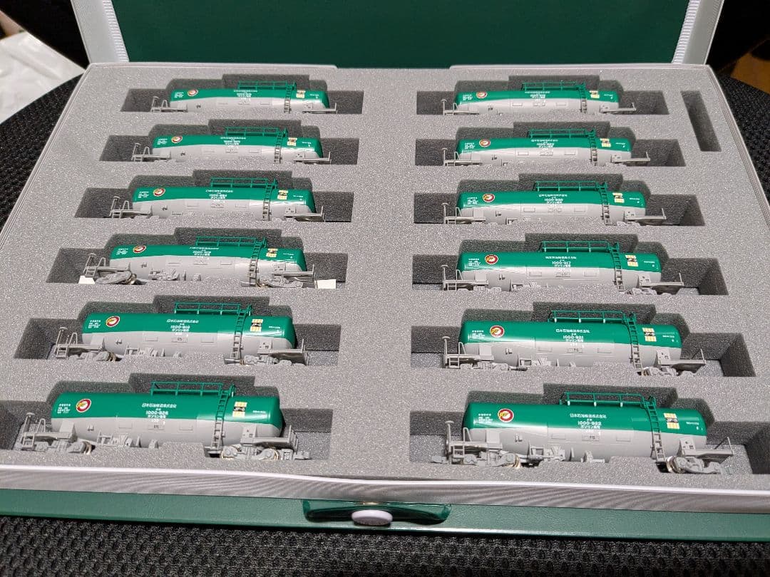 タキ1000 日本石油輸送(米軍燃料輸送列車) 12両セット / KATO